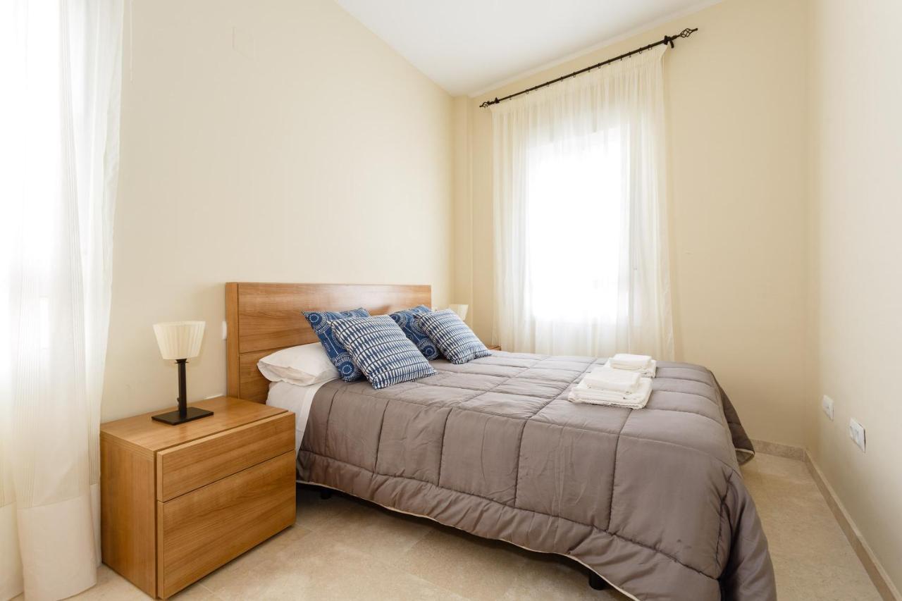 Apartamento Playa Cadiz By Isa Hoteles Bagian luar foto